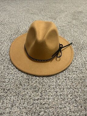Wide-Brim Fedora Hat in Camel with Studded Band